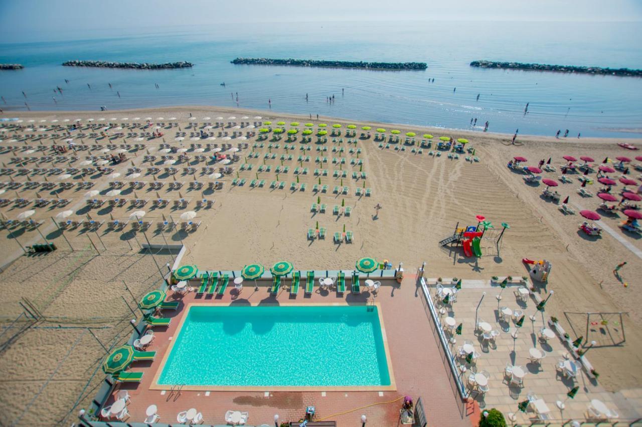 Hotel Apollonia Lido Di Savio Esterno foto